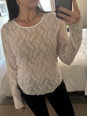 Aritzia Wilfred Sheer Lace Long-Sleeve Top